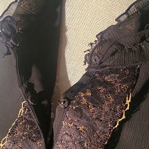 Jennifer Lopez Sheer Sleeveless Black & Gold Button Down Blouse, Size: XS - Picture 8 of 12